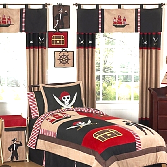 Sweet jojo Other - Sweet JOJO designs Valance set / baby's room storage items